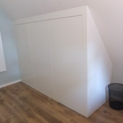 Knieschot_kast_1