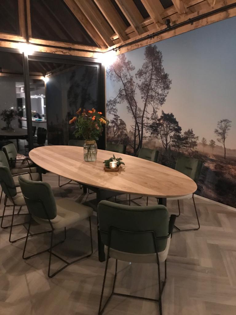 Wonderlijk Grote ovale tafel voorzien van stalen poot - Koggel Interieur XI-05