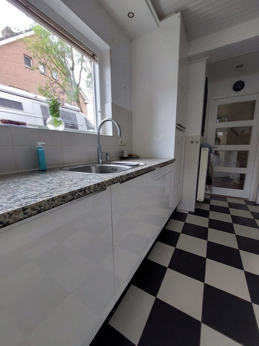 Keukenrenovatie: van rood 🔴 naar wit ⚪️