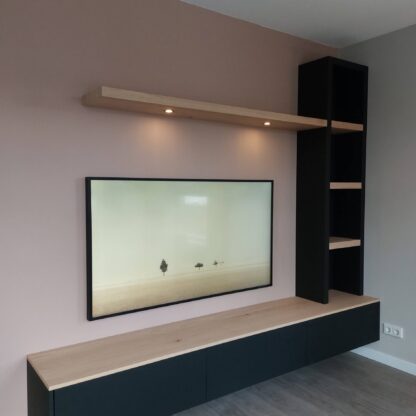 Zwevend tv-meubel