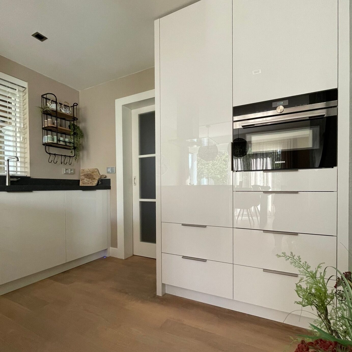 Deze keuken is weer 'fabrieknieuw'