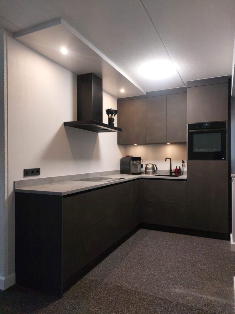 Dark steel maatwerk keuken op maat