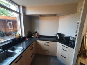 U-keuken in een afgeschuinde hoek