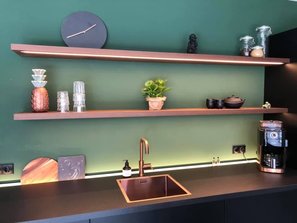 Keuken met groene achterwand 1